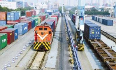 寧波海鐵聯(lián)運(yùn) 雙線并進(jìn)，輻射33城，構(gòu)建高效城市配送新動(dòng)脈